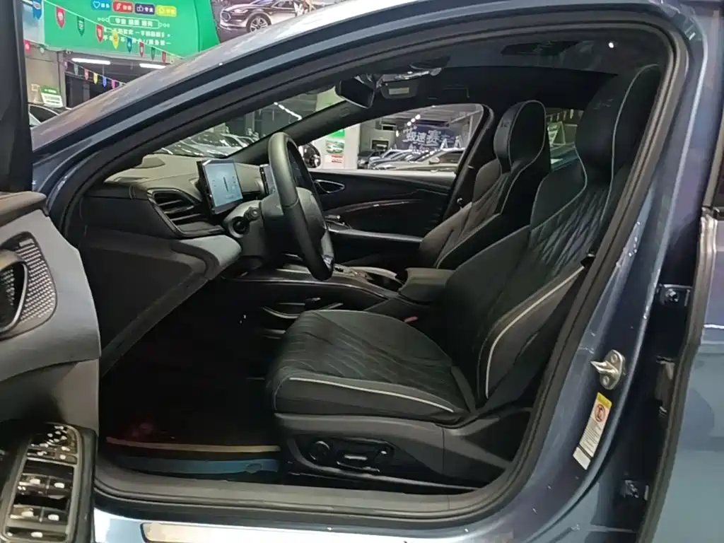 BYD Seal — миниатюра 15