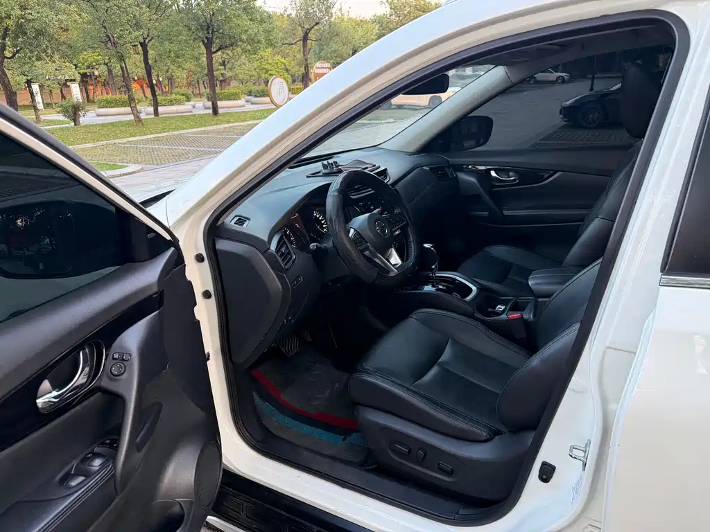 Nissan X-Trail — миниатюра 10