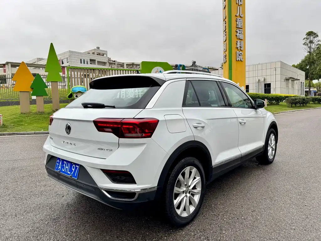 Volkswagen T-Roc — миниатюра 14