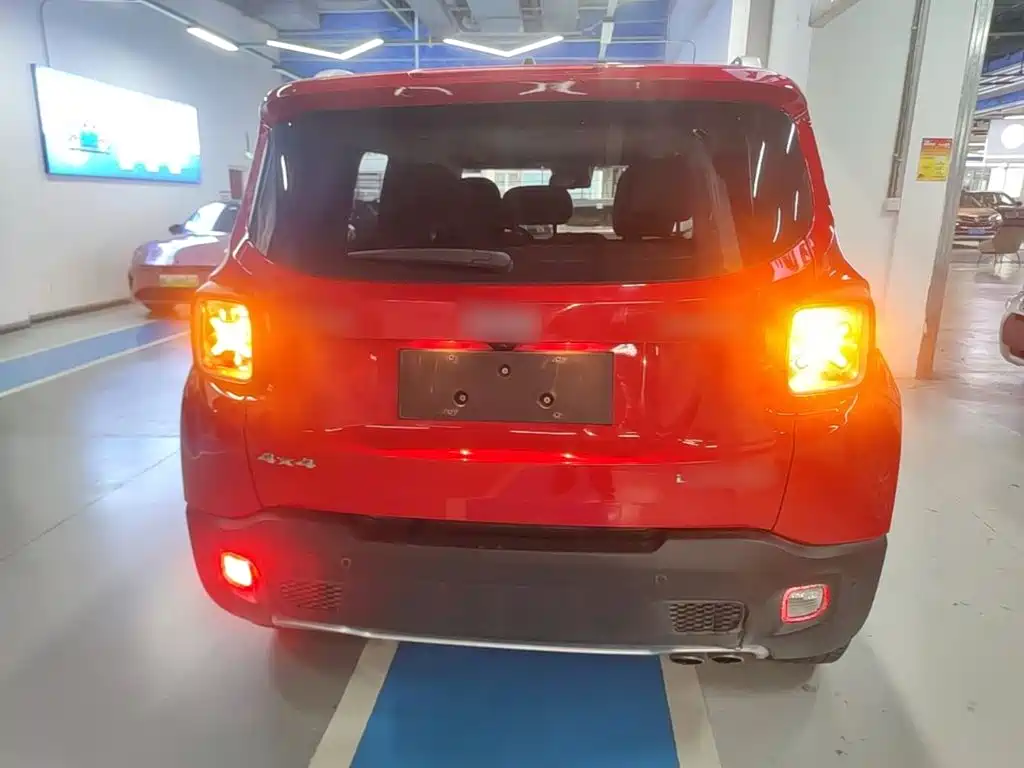 Jeep Renegade — миниатюра 6