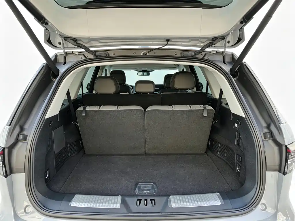 Lincoln Aviator 2024 3.0T V6 мест