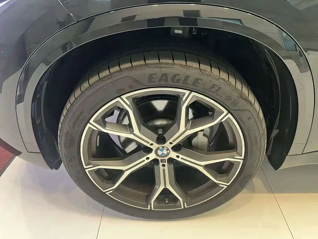 BMW X5 — миниатюра 6