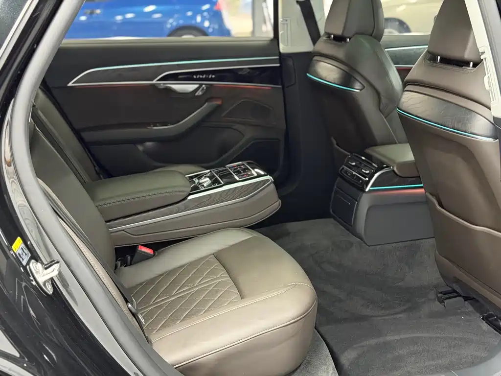 Audi A8 — миниатюра 16