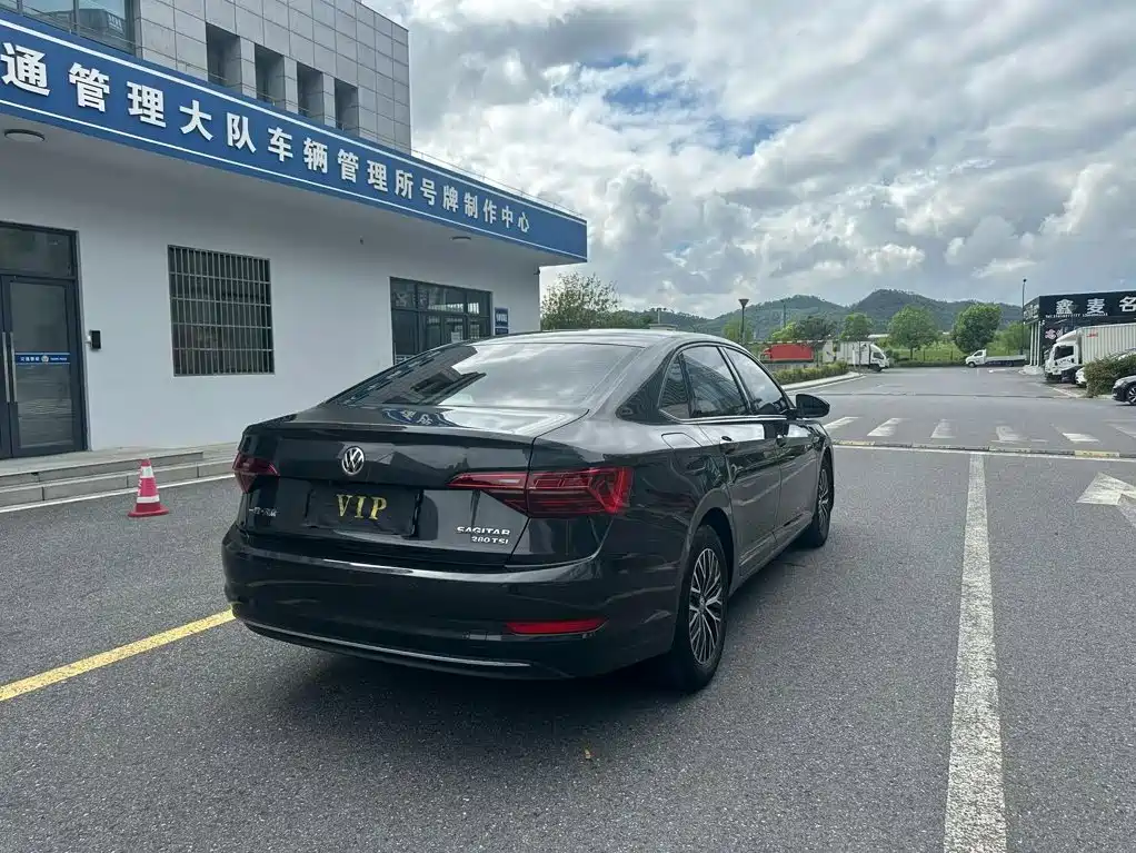 Volkswagen Sagitar — миниатюра 9