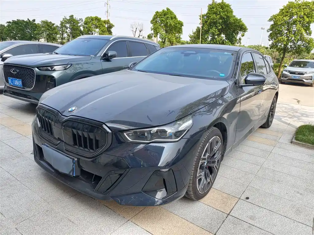 宝马5系 2025款 530Li 尊享型 M运动套装 2026