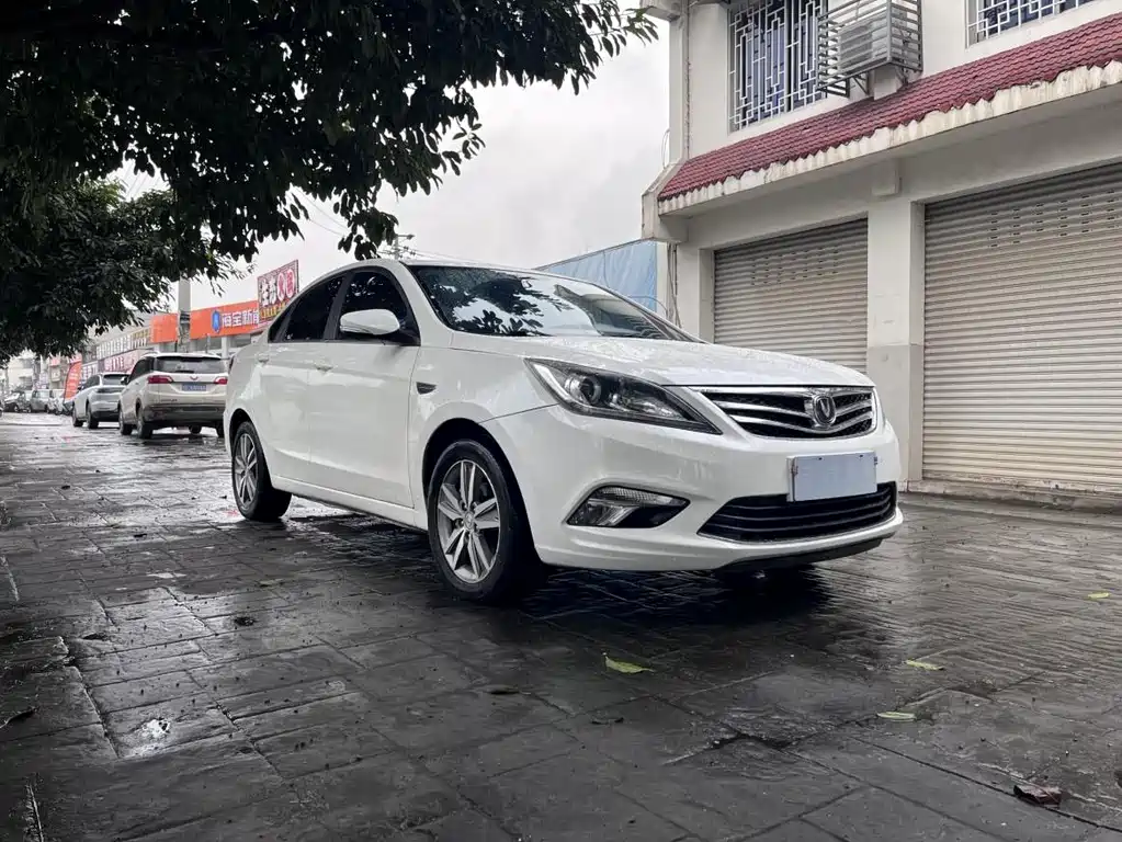 Changan Eado — миниатюра 3