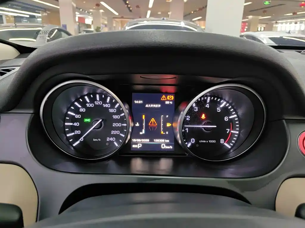 Land Rover Discovery Sport — миниатюра 12