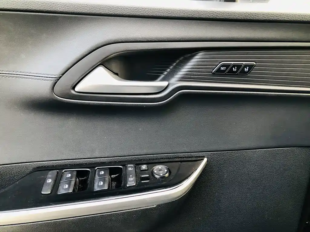 Hyundai Custo — миниатюра 5