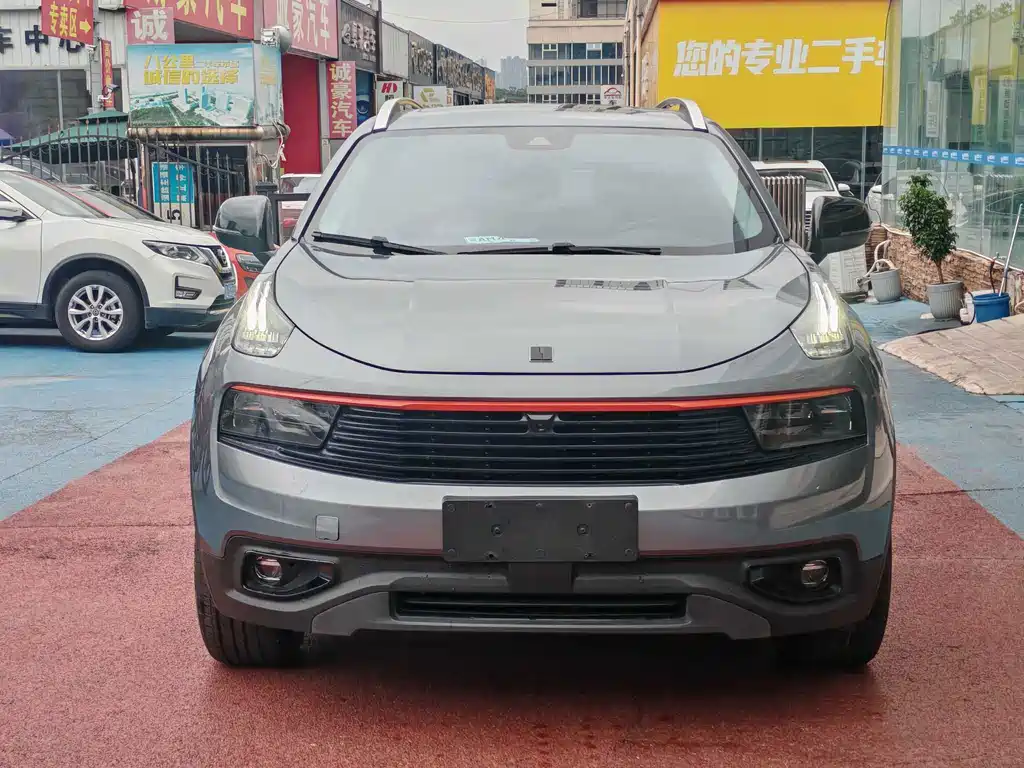 Lynk & Co 01 — миниатюра 2