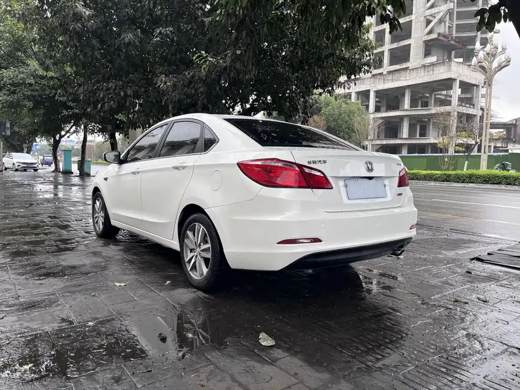 Changan Eado — миниатюра 5