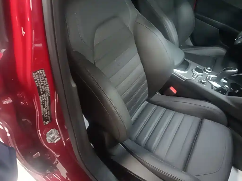 Alfa Romeo Giulia — миниатюра 25