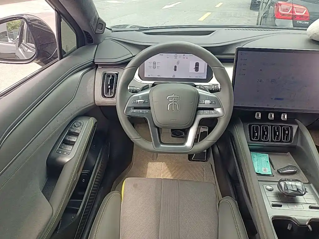 BYD L EV — миниатюра 15