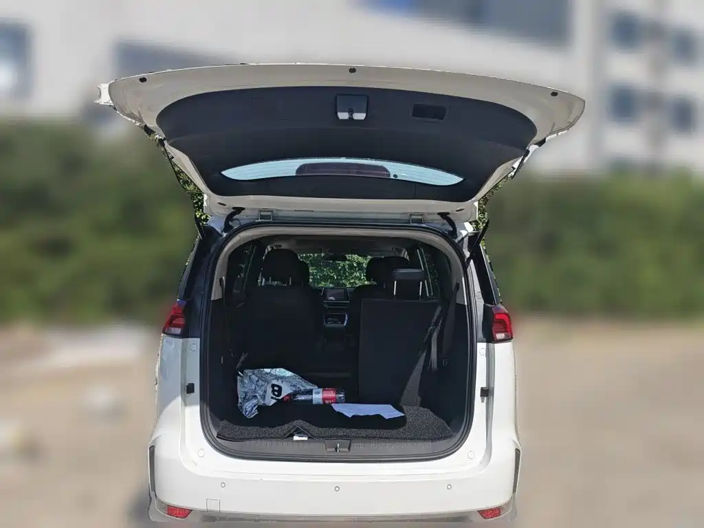 MAXUS Euniq 5 — миниатюра 10