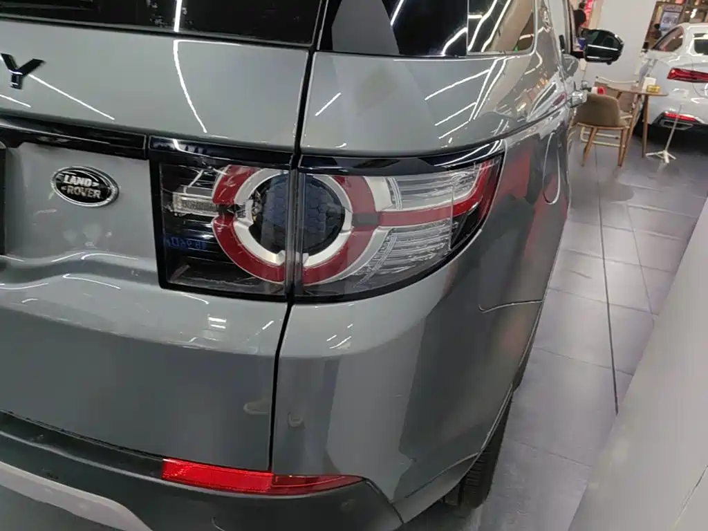 Land Rover Discovery Sport — миниатюра 8