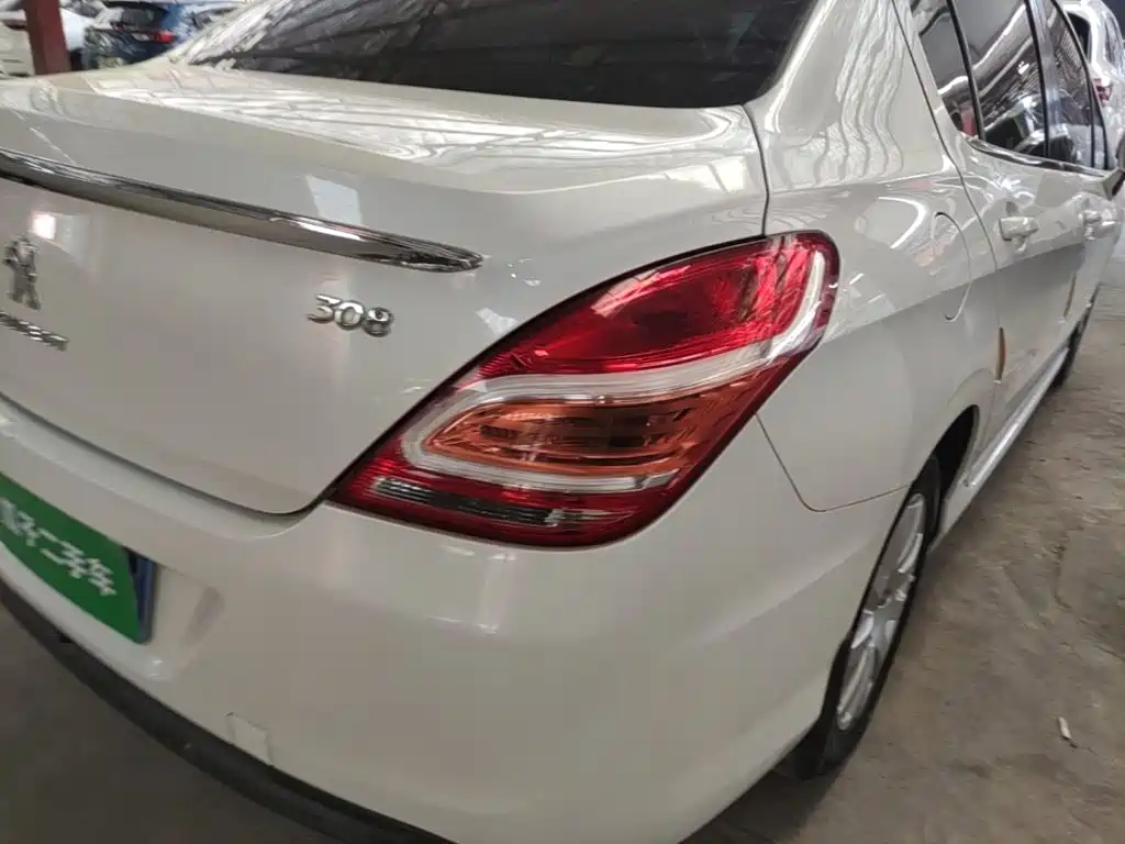Peugeot 308 — миниатюра 8
