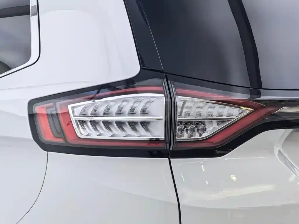 Ford Edge — миниатюра 29