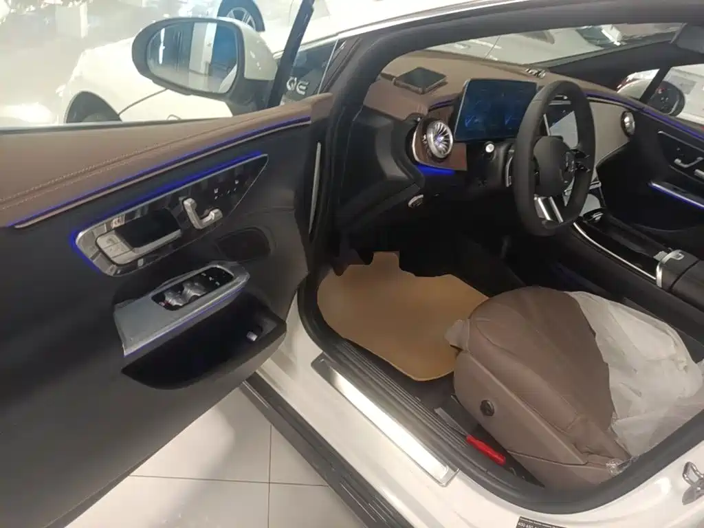 Mercedes-Benz EQE — миниатюра 21