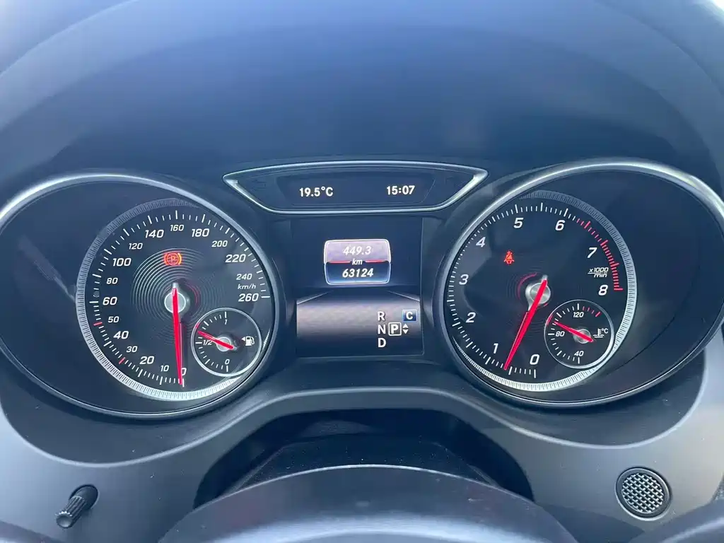 Mercedes-Benz GLA — миниатюра 9