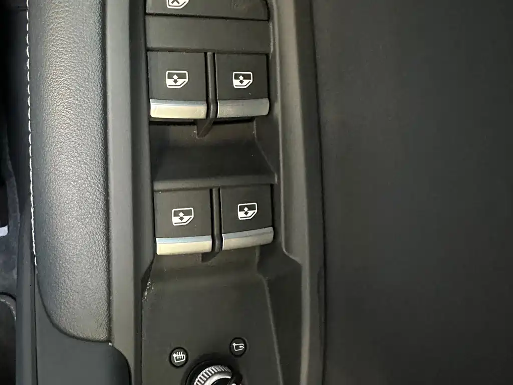 Audi Q5L — миниатюра 5