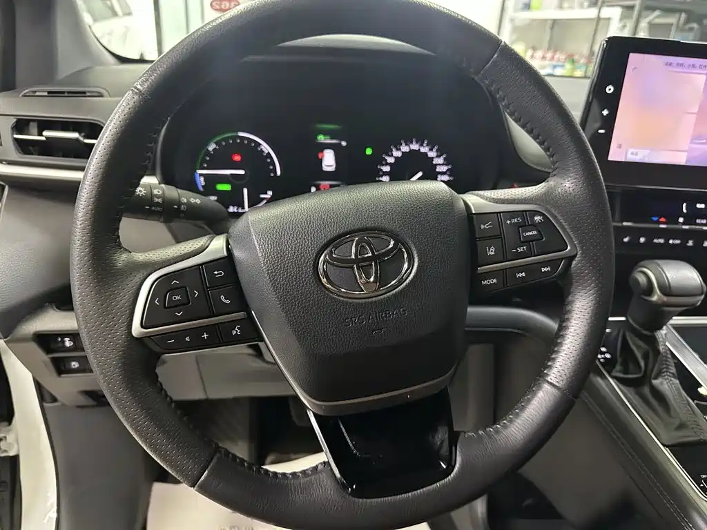 Toyota Sienna — миниатюра 8