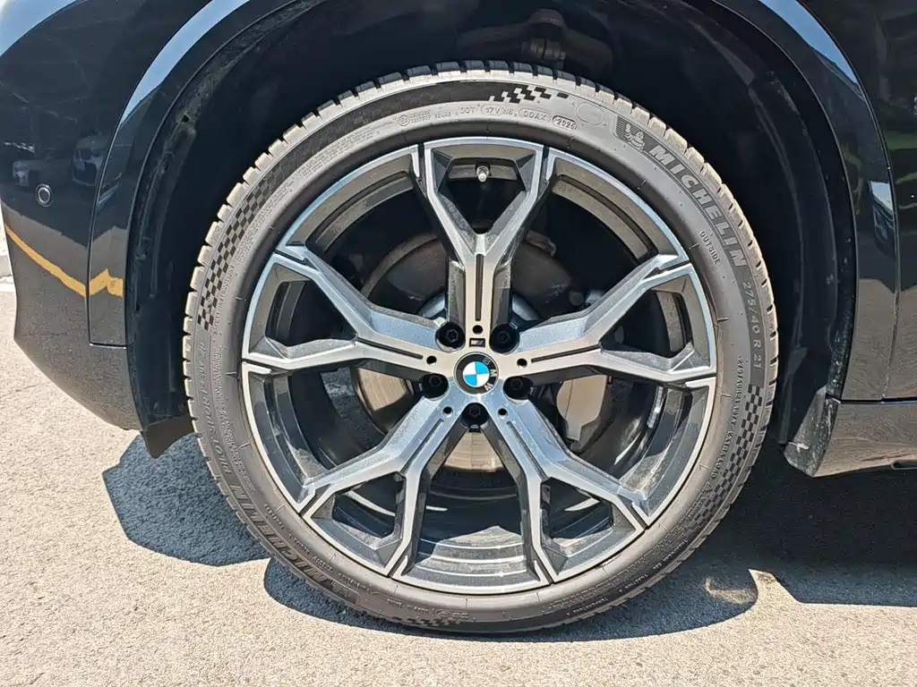 BMW X5 2025 xDrive 30Li Premium M Sport