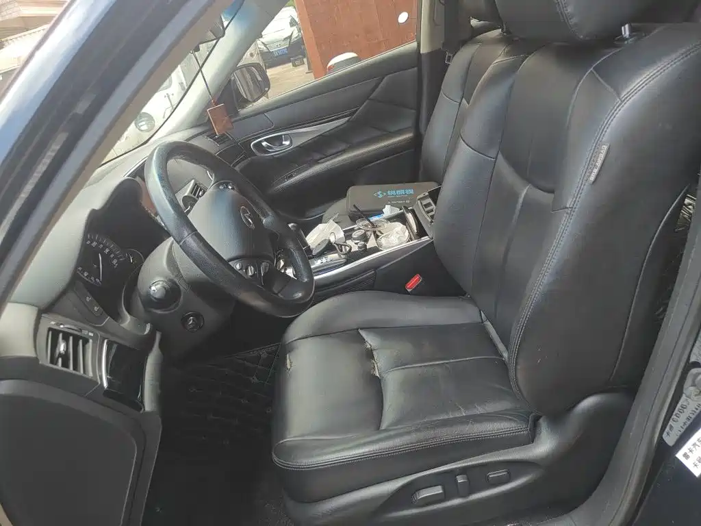 Infiniti Q70 — миниатюра 8