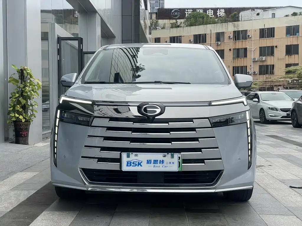GAC Motor Trumpchi E8 PHEV — миниатюра 2