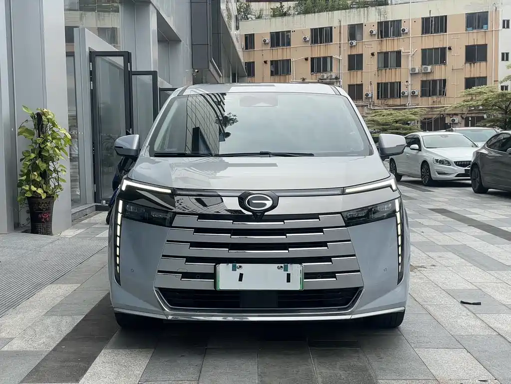 GAC Motor Trumpchi E8 PHEV — миниатюра 16