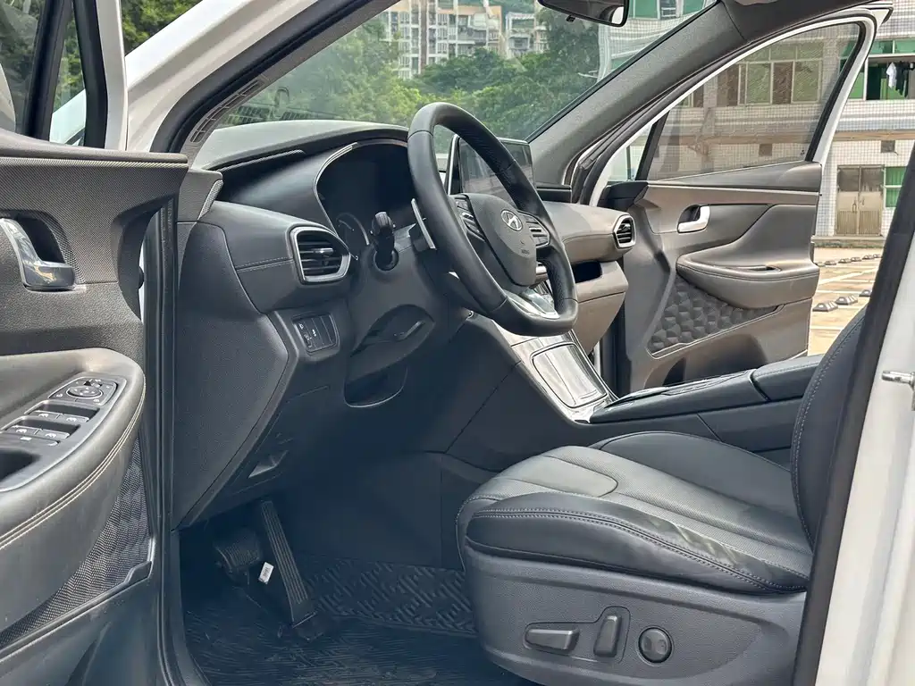 Hyundai Santa Fe — миниатюра 5