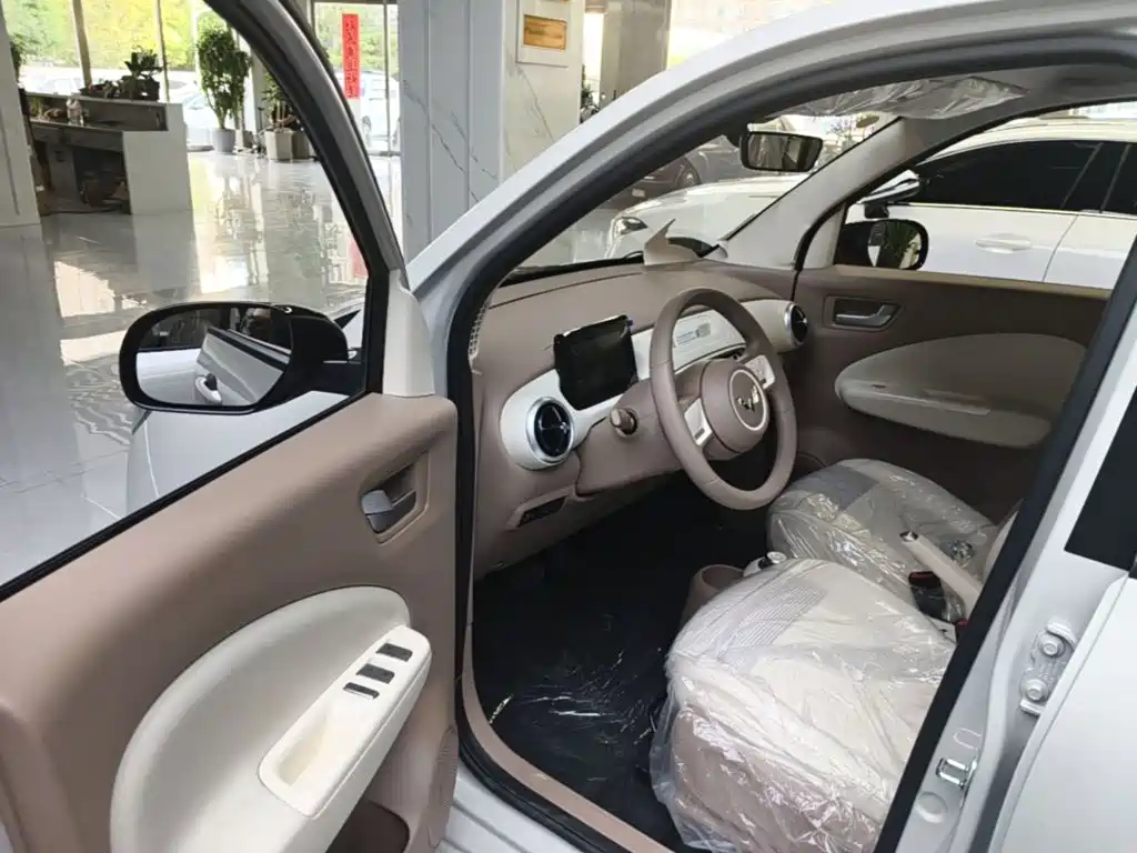 Wuling MINIEV — миниатюра 16