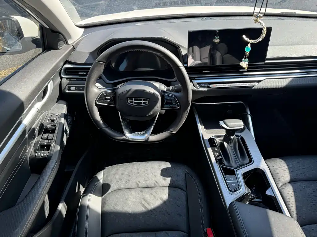 Geely Emgrand — миниатюра 6