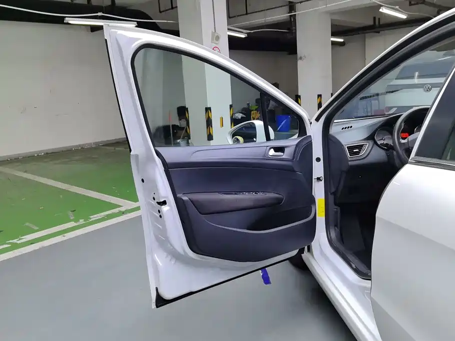 Peugeot 308 — миниатюра 7