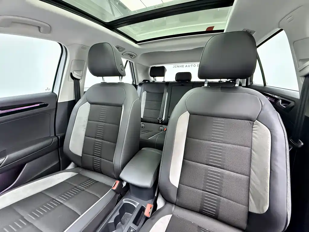 VOLKSWAGEN T ROC EXPLORING SONGS