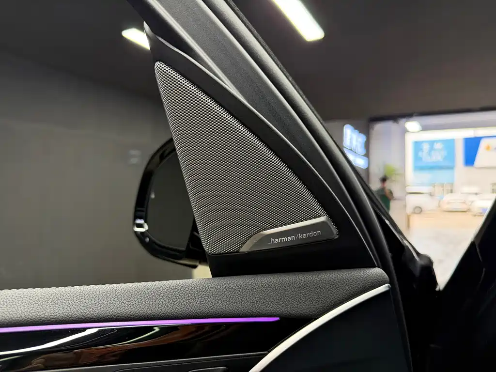 BMW iX3 — миниатюра 19