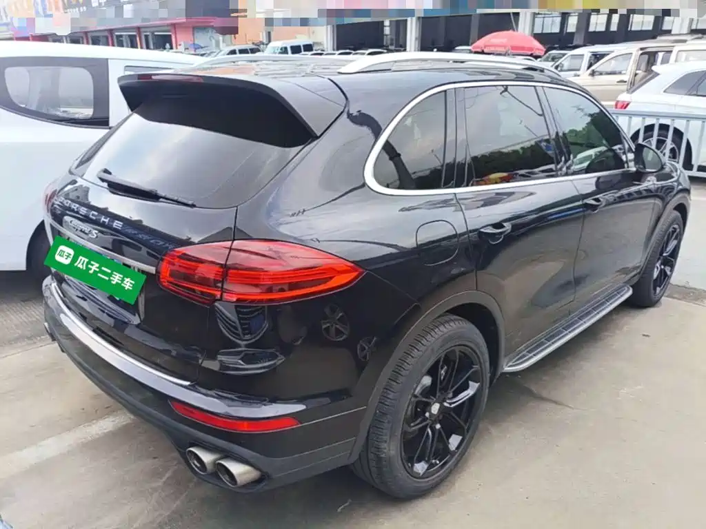 Porsche Cayenne — миниатюра 7