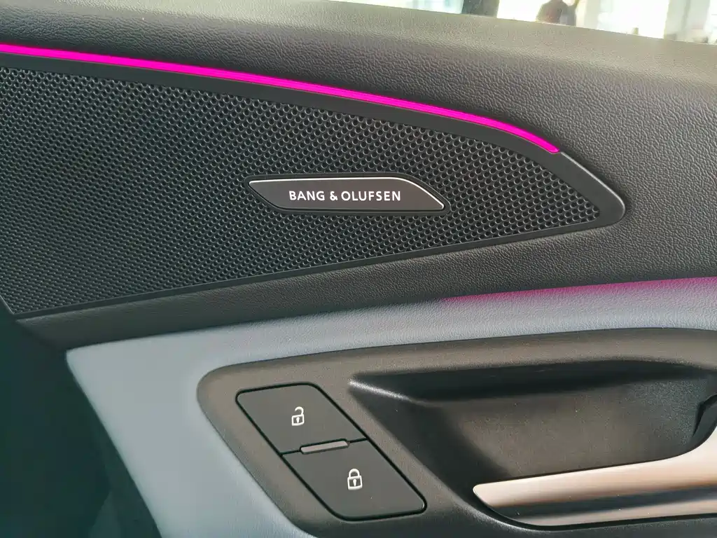 AUDI Q6L SPORTBACK E TRON