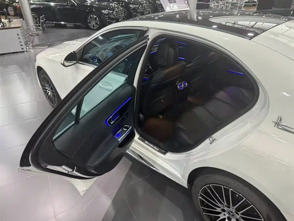 Mercedes-Benz C-Class — миниатюра 15