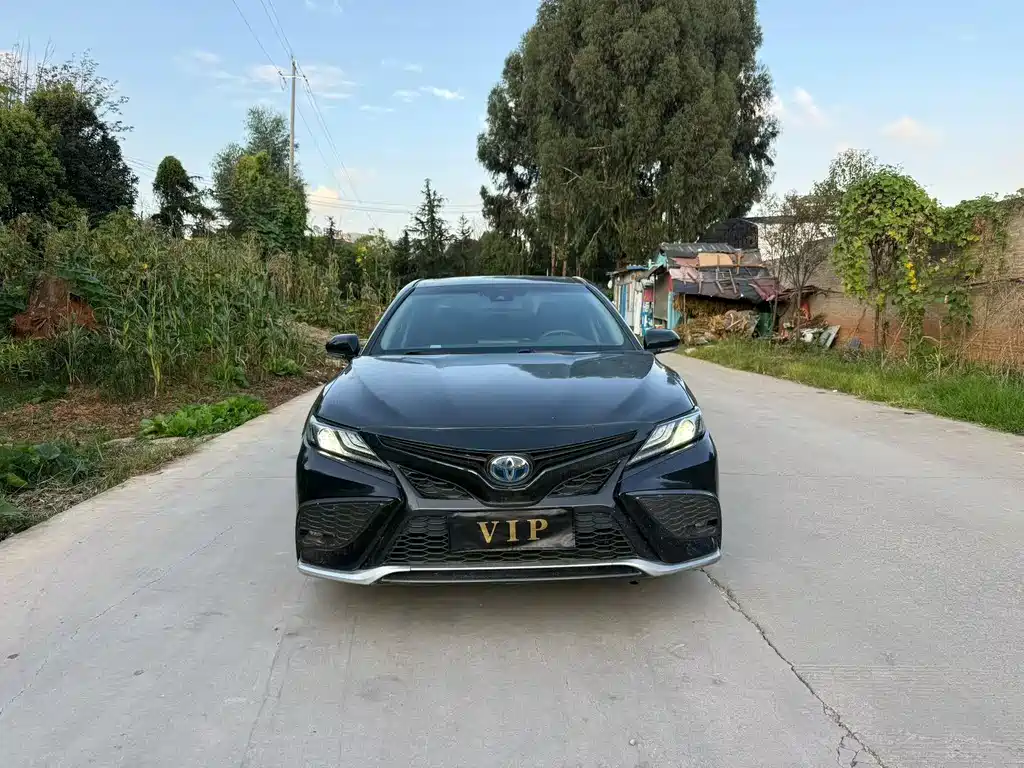 Toyota Camry — миниатюра 2