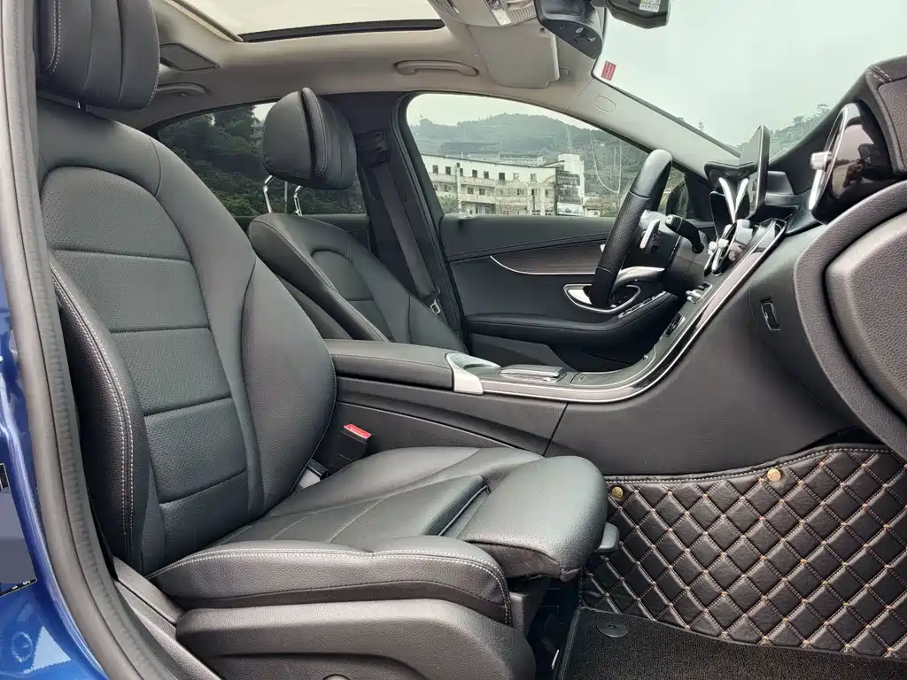 Mercedes-Benz C-Class — миниатюра 15