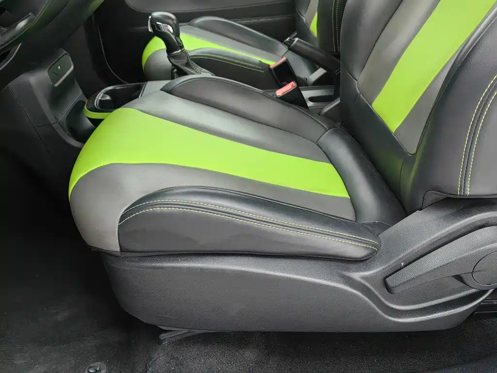 Roewe Clever — миниатюра 20