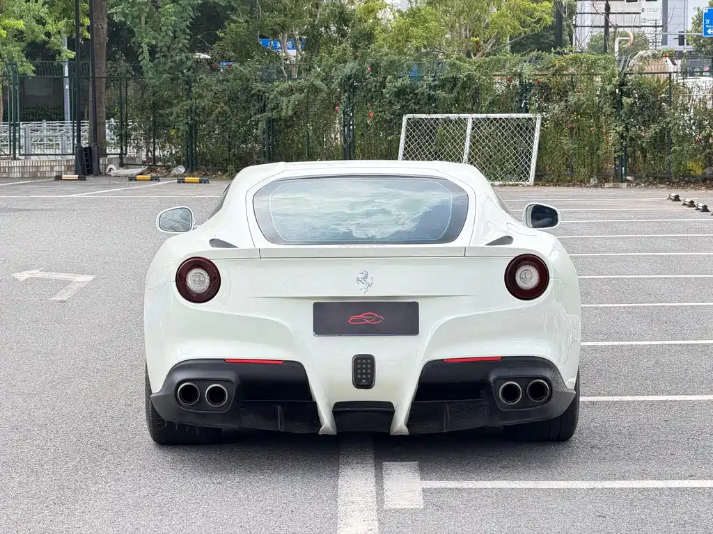 Ferrari F12berlinetta — миниатюра 4