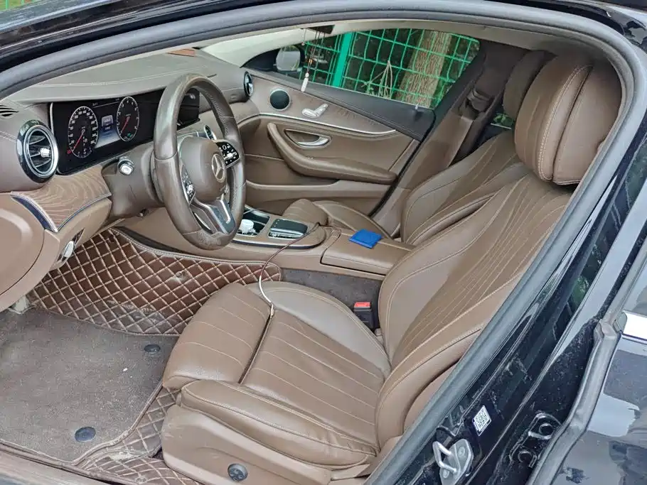 Mercedes-Benz E-Class — миниатюра 9