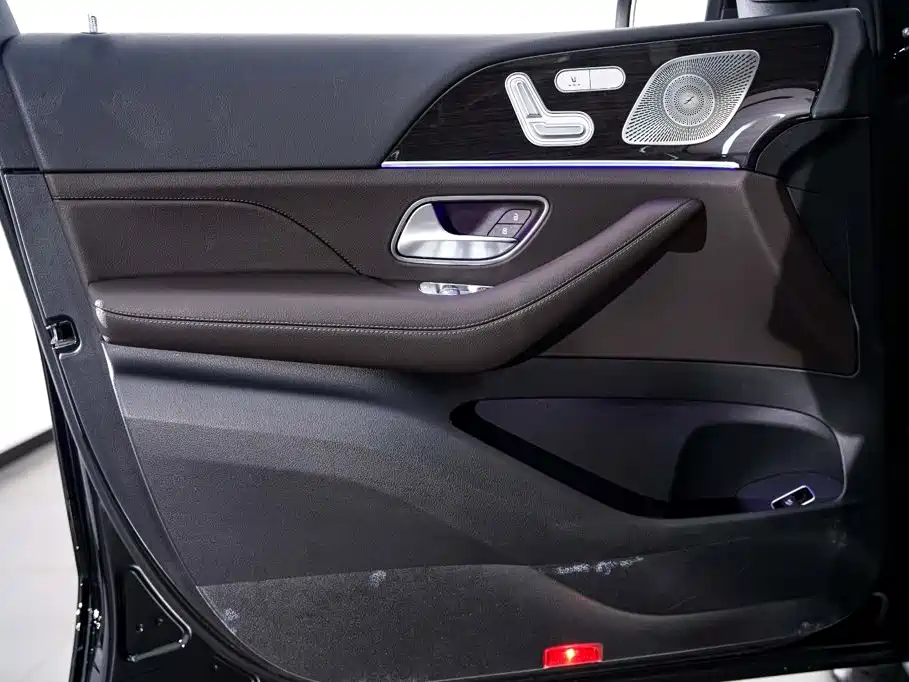 Mercedes-Benz GLE (Import) — миниатюра 17