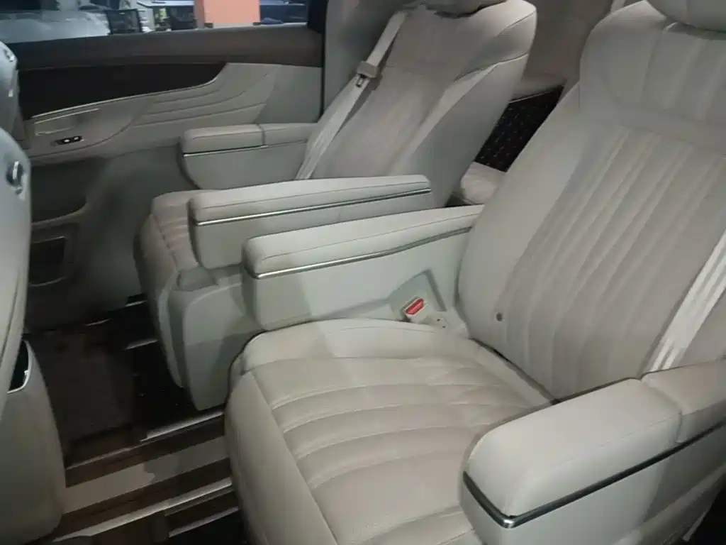 Roewe iMAX8 — миниатюра 17