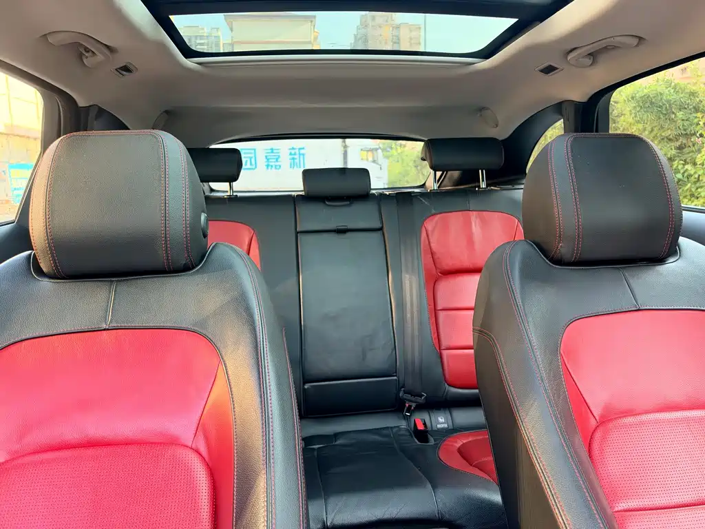 Jaguar F-PACE — миниатюра 19