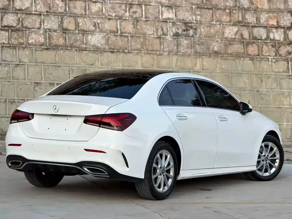 Mercedes-Benz A-Class — миниатюра 8