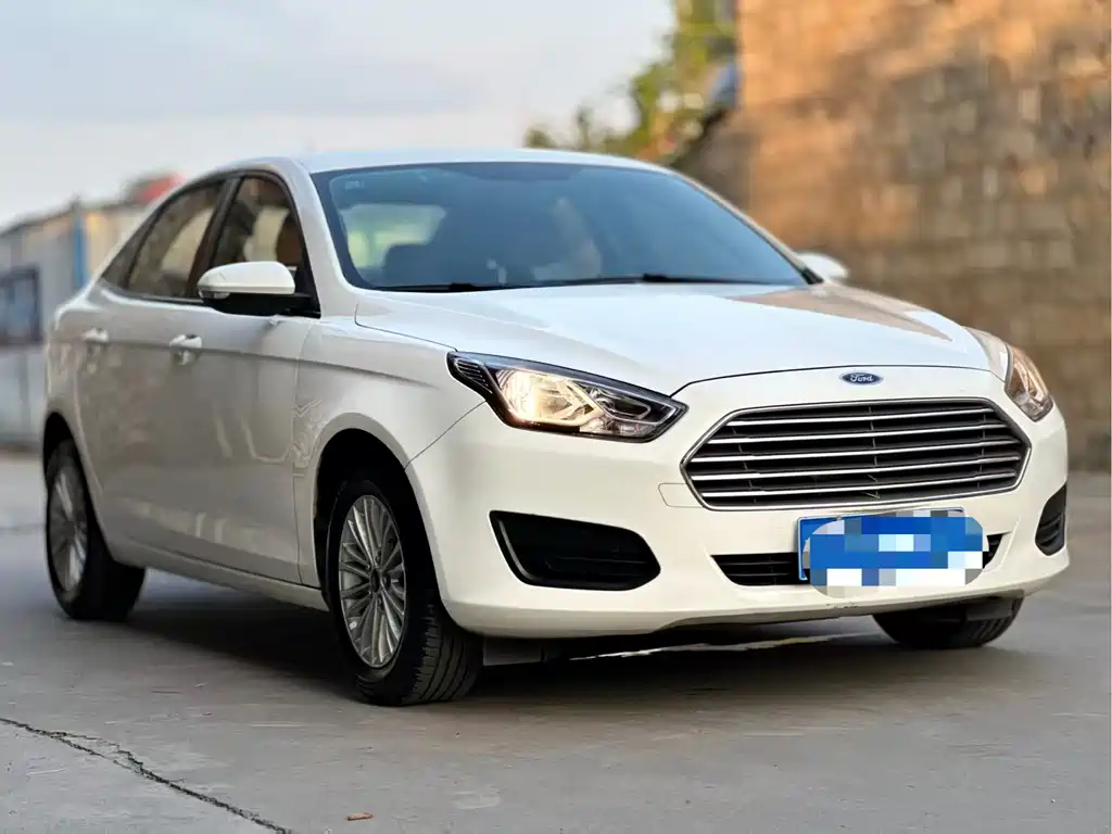 Ford Escort — миниатюра 5