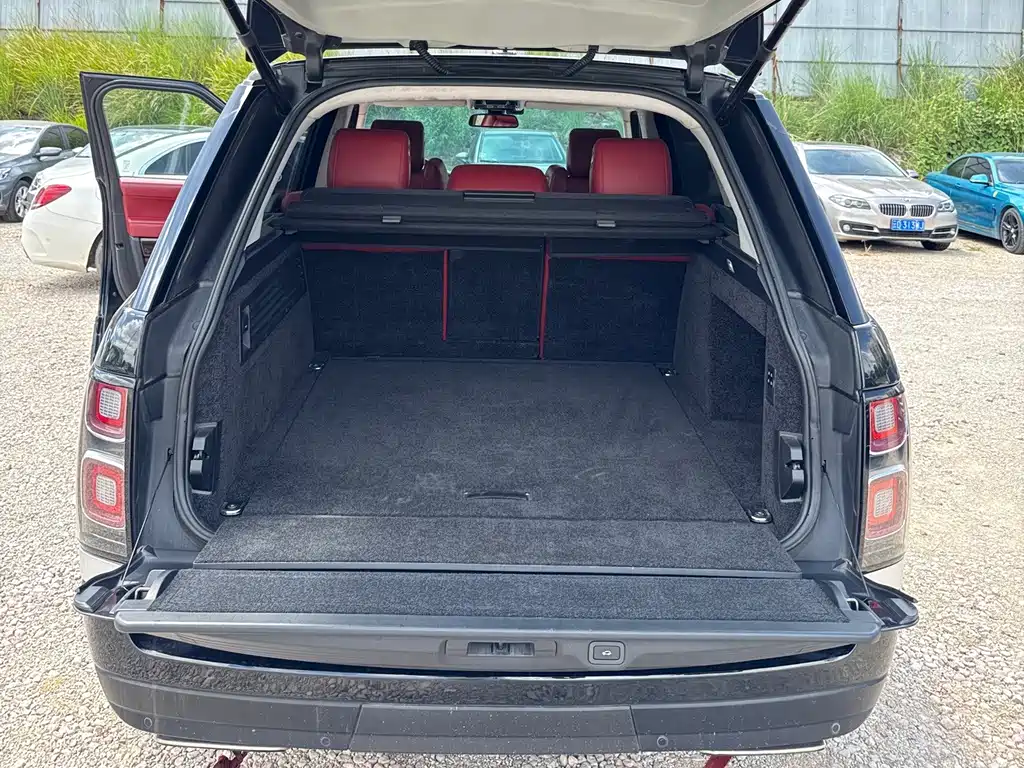 Land Rover Range Rover — миниатюра 24