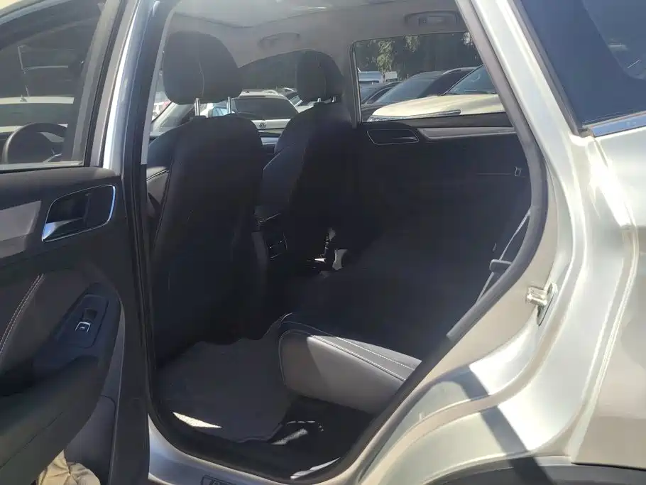 Roewe RX5 New Energy — миниатюра 11