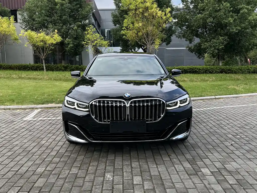 BMW 7 Series — миниатюра 2